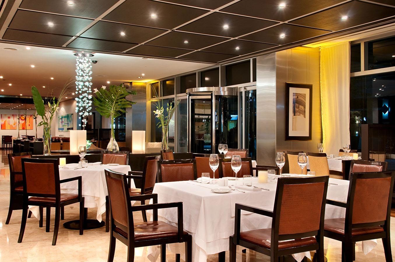 El Faro restaurant